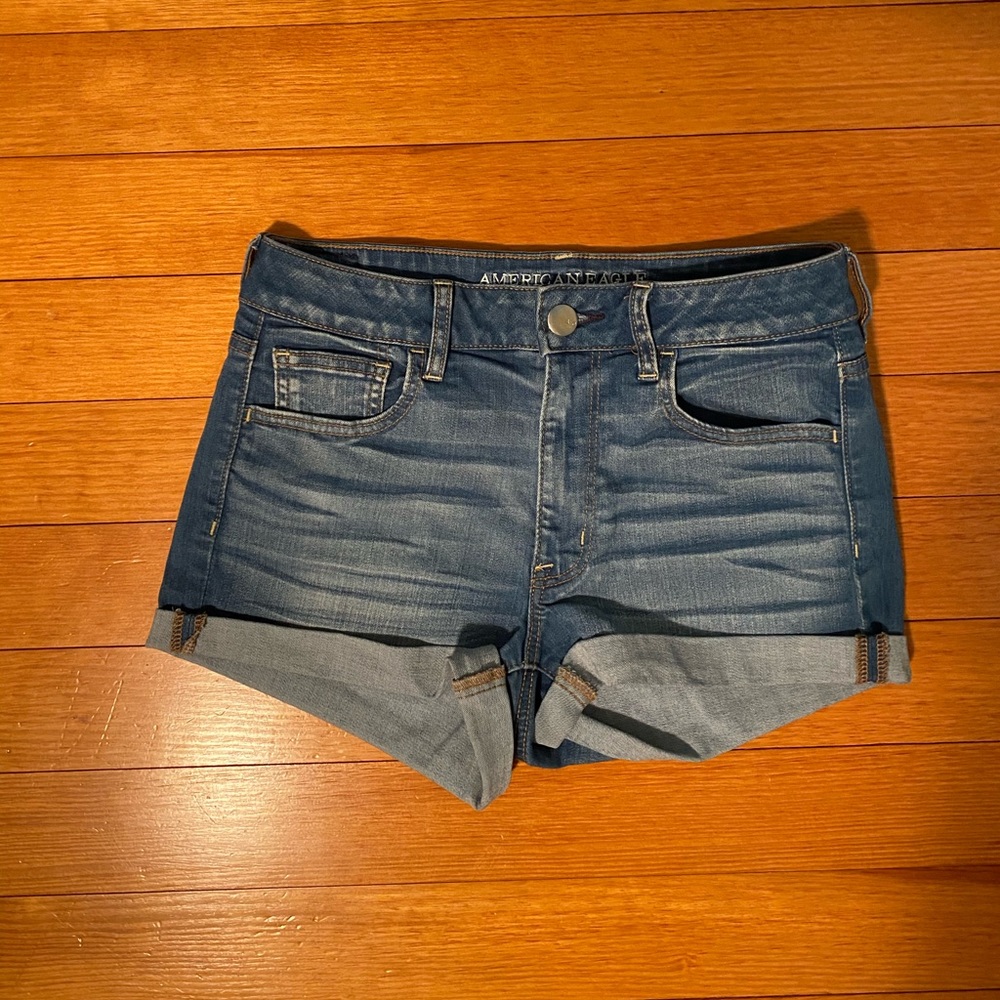 American eagle light wash jean shorts